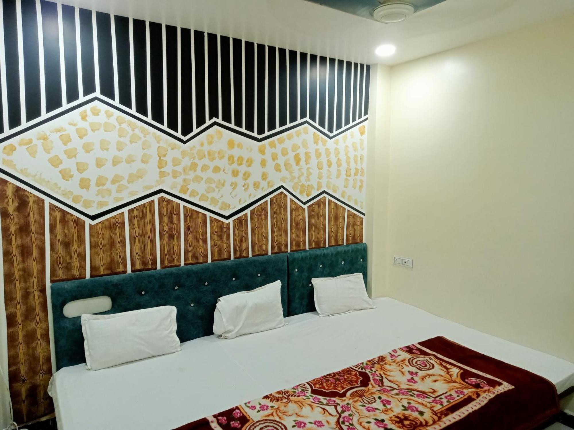 Hardik Palace Ujjain Exterior photo